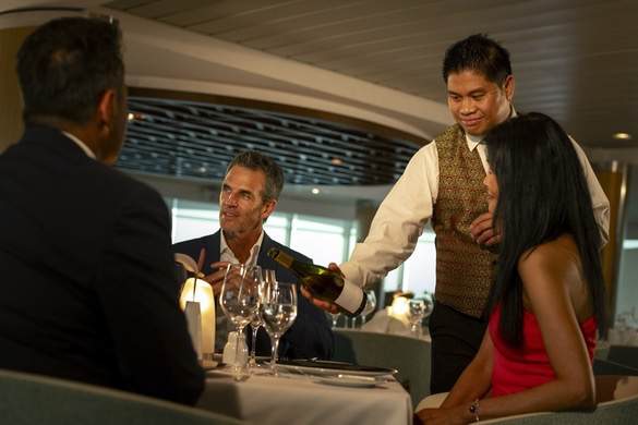 Paul Gauguin Cruises MS Paul Gauguin La Veranda LIfestyle 8 ©Paul Gauguin Cruises.jpg